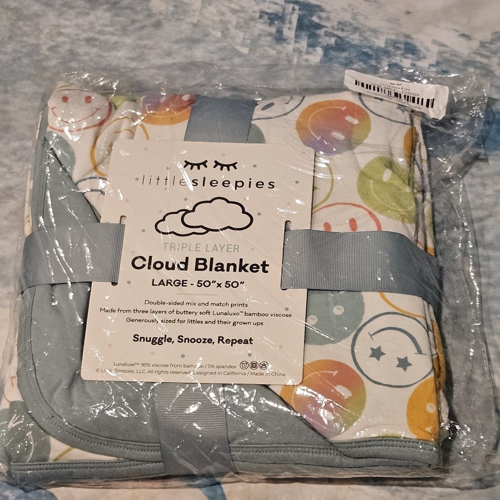 Little Sleepies Emojis Large Cloud Blanket Bamboo NWT 50x50 Triple Layer
